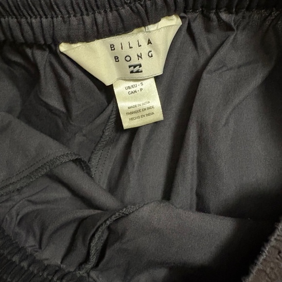 Billabong women’s Pipe Line Shorts - Picture 7 of 10